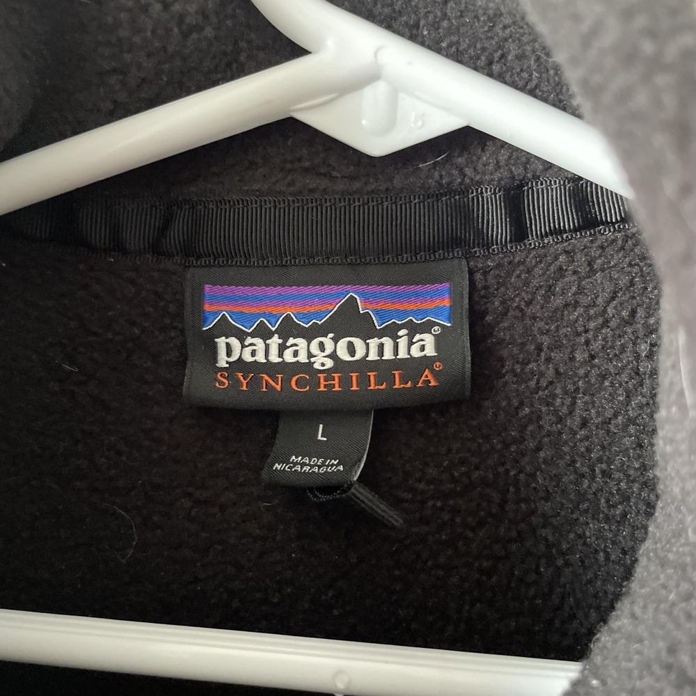 Patagonia Synchilla Vest Mens Large Black Fleece Full Zip OptumCare Logo - Picture 3 of 9